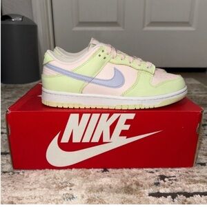 Nike Women's Sneakers in Light Green and Lavender